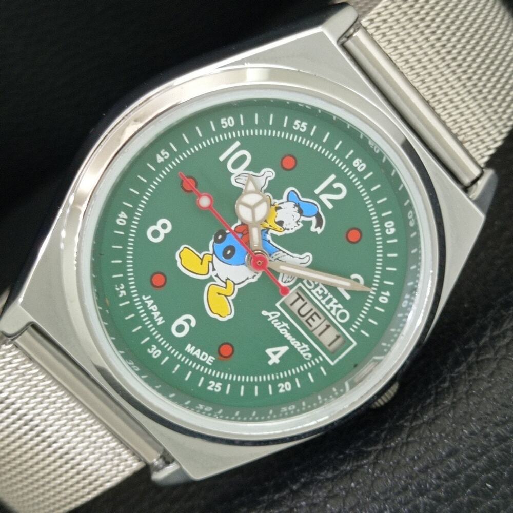 Vintage 1974 Seiko Disney Automatic Mens Silver Watch W/daydate & Donald accents